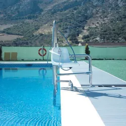 Elevador hidráulico para piscina B-2 150 kgs
