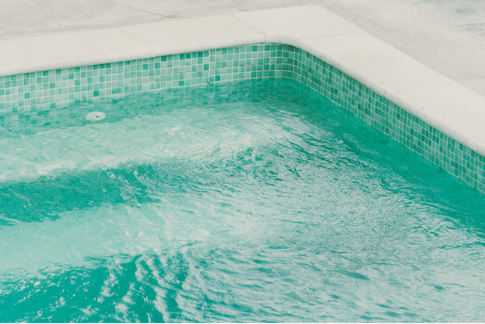 ¿Se evapora el agua de tu piscina o tienes una fuga?